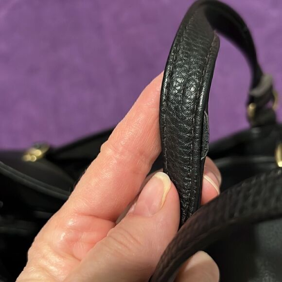 Liz Claiborne black handbag with lots of pockets and cute lock accent EUC - Picture 16 of 16